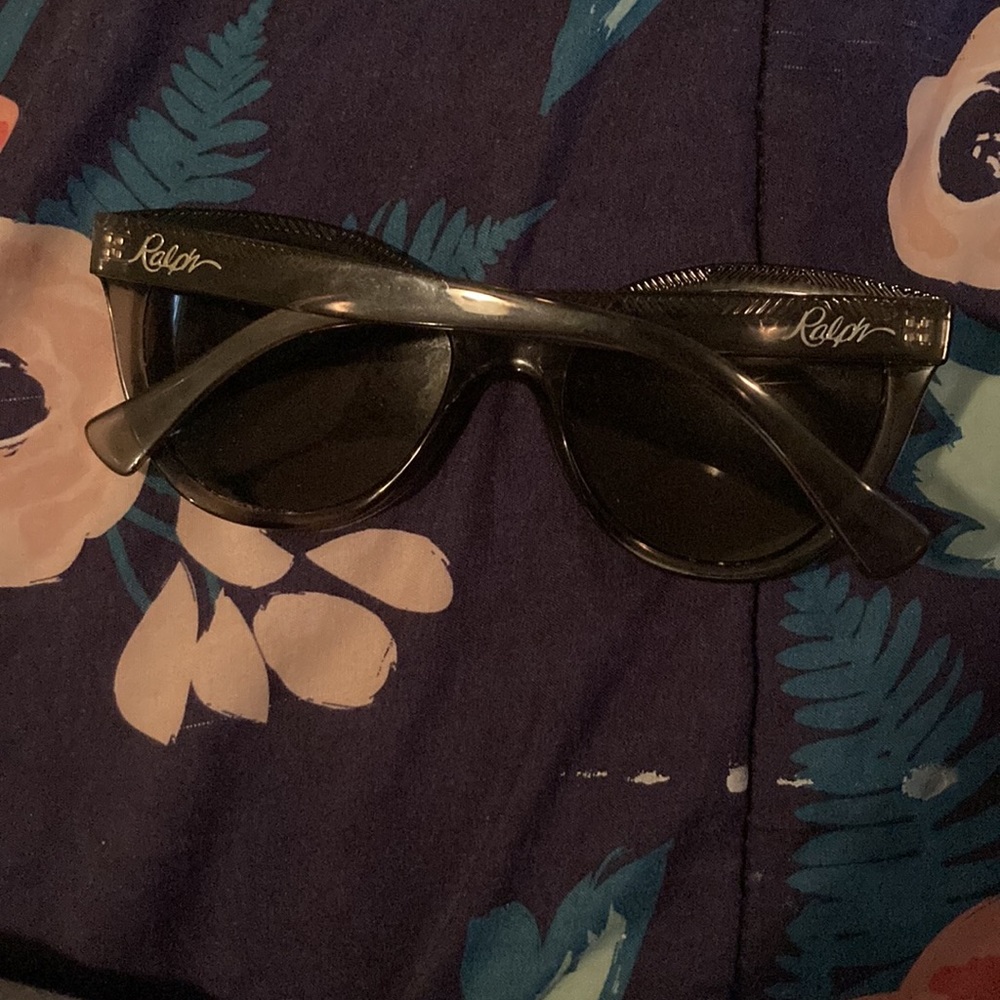 Ralph Lawrence sunglasses black